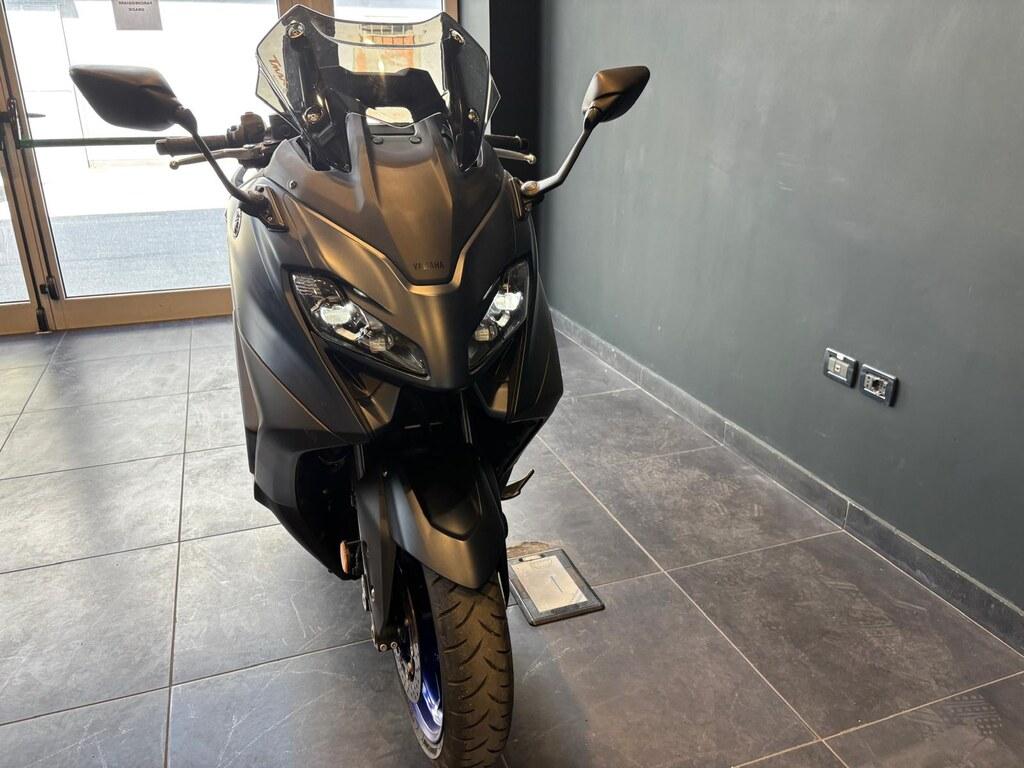 T-MAX 560