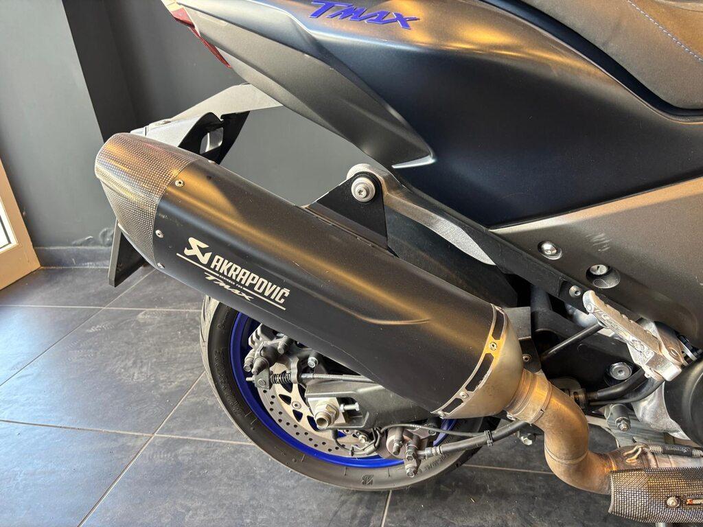 T-MAX 560