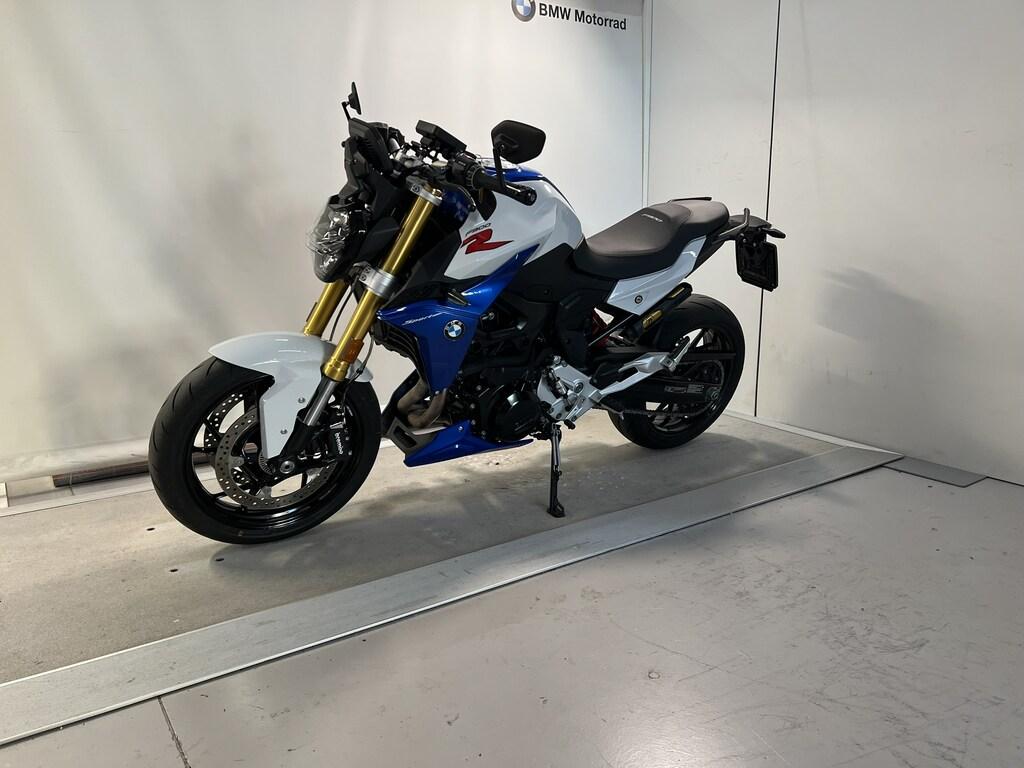 F 900 R