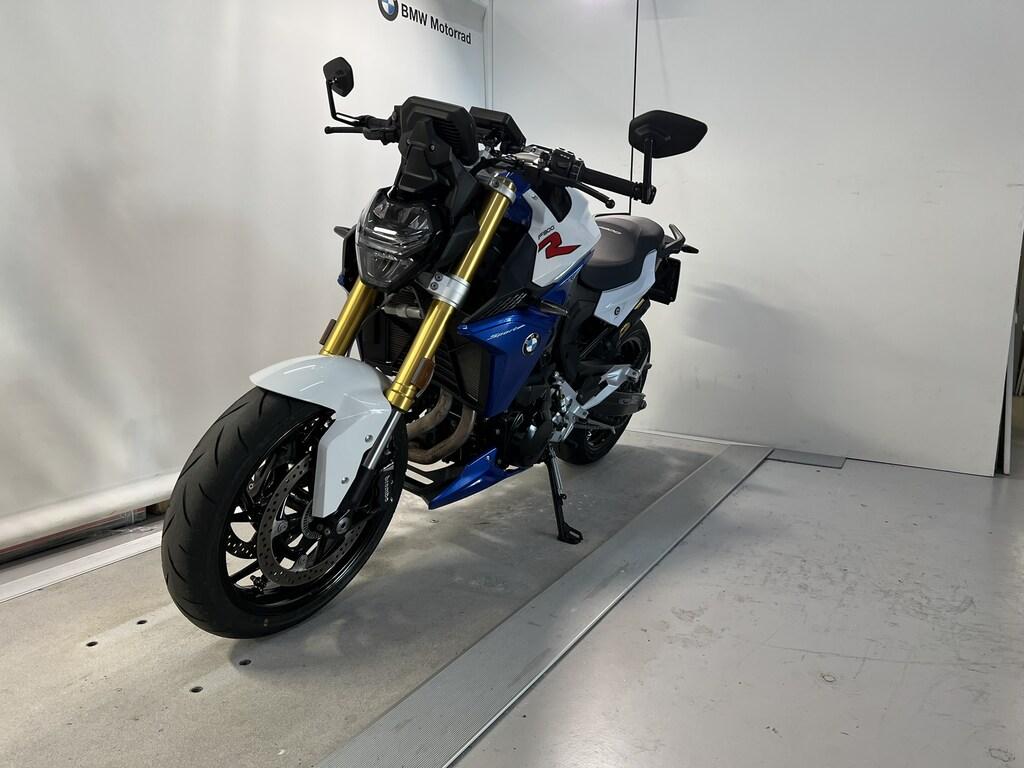 F 900 R