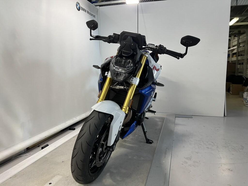 F 900 R