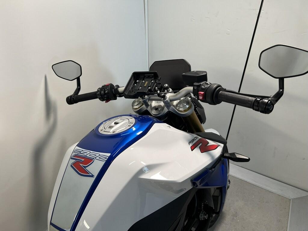F 900 R