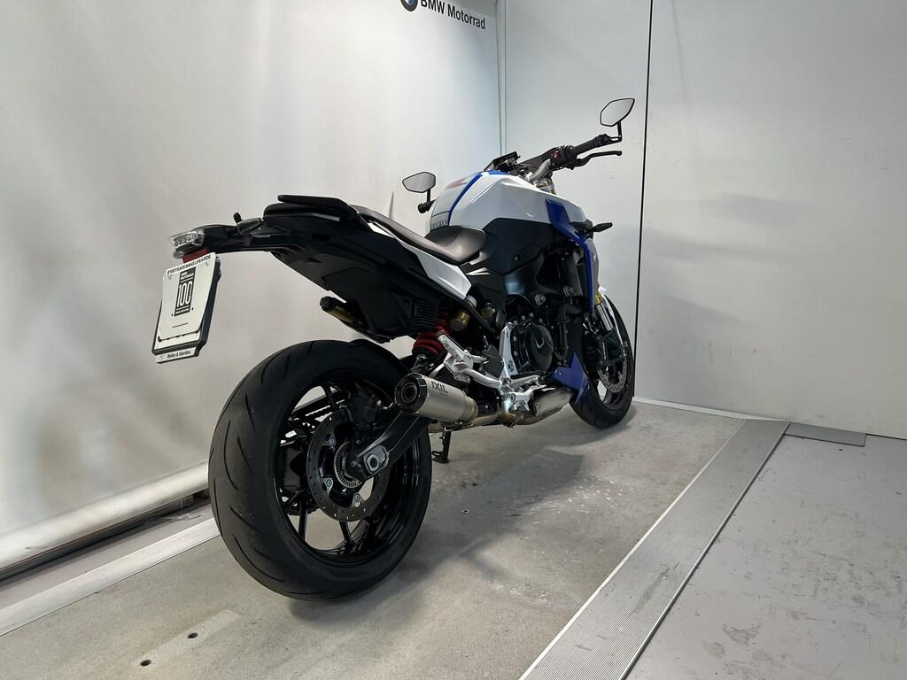 F 900 R