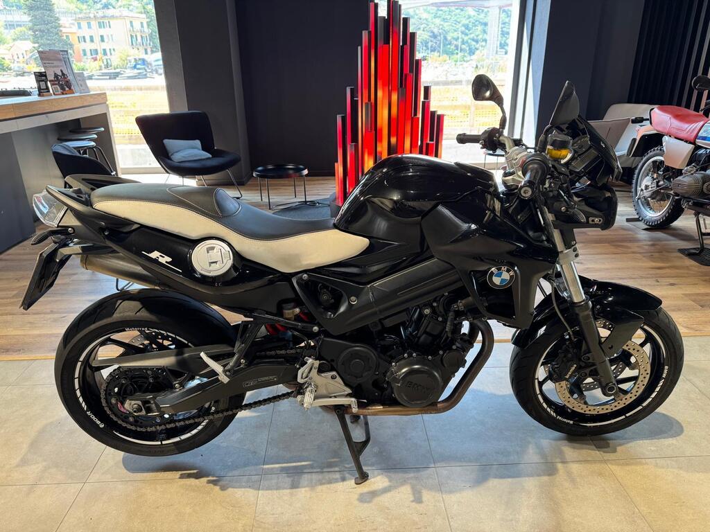 F 800 R