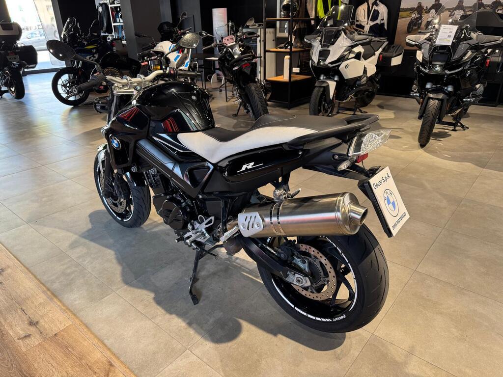 F 800 R