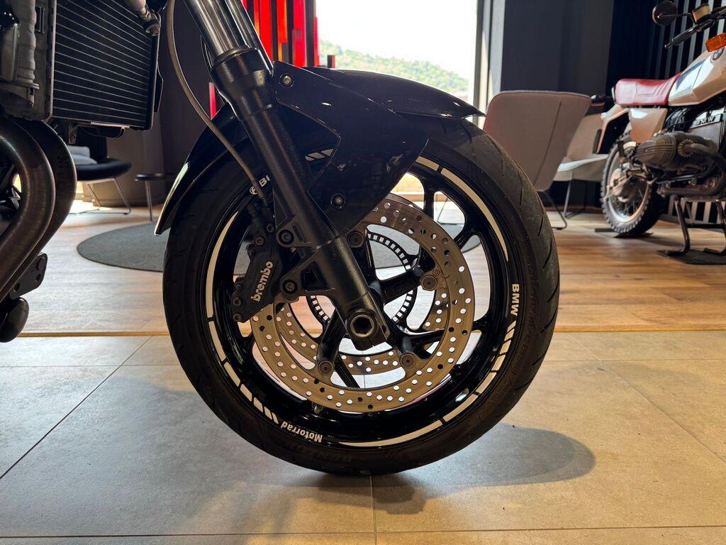 F 800 R