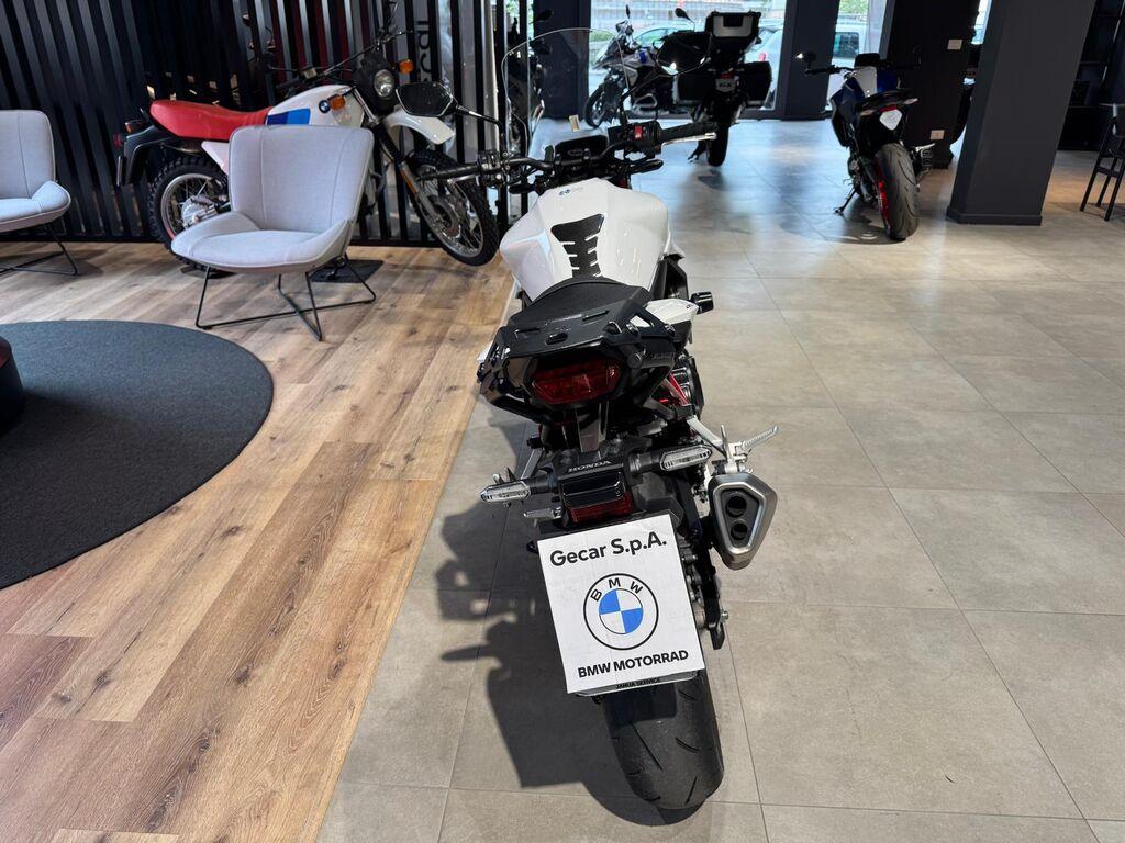 HORNET 750