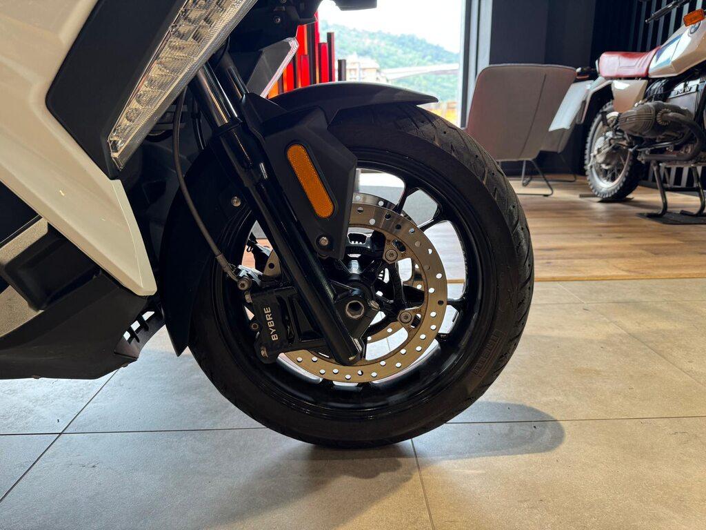 C 400 X
