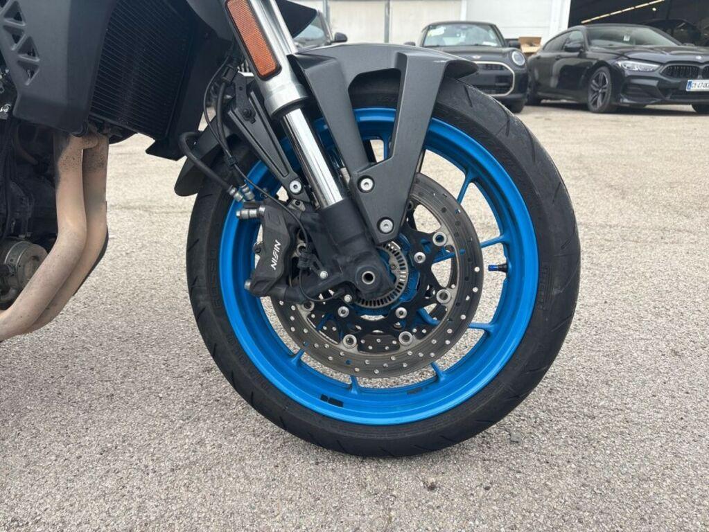 GSX-8S