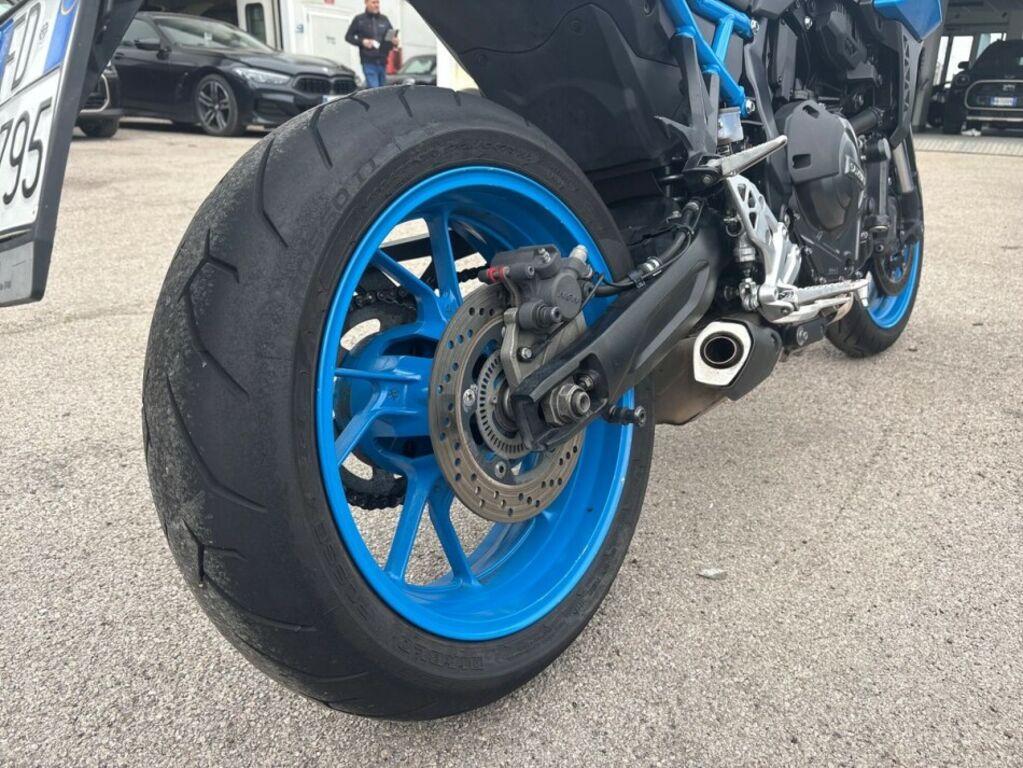 GSX-8S