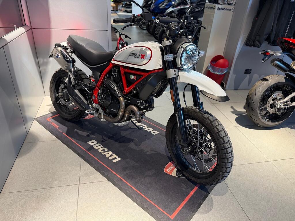 SCRAMBLER 800