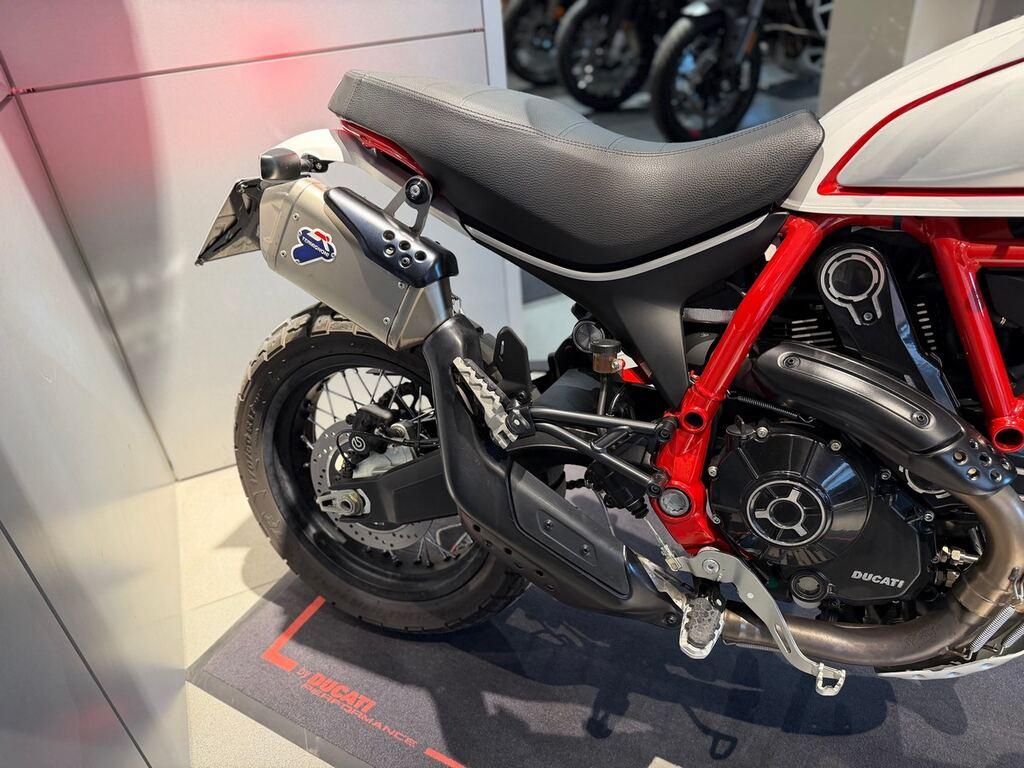 SCRAMBLER 800