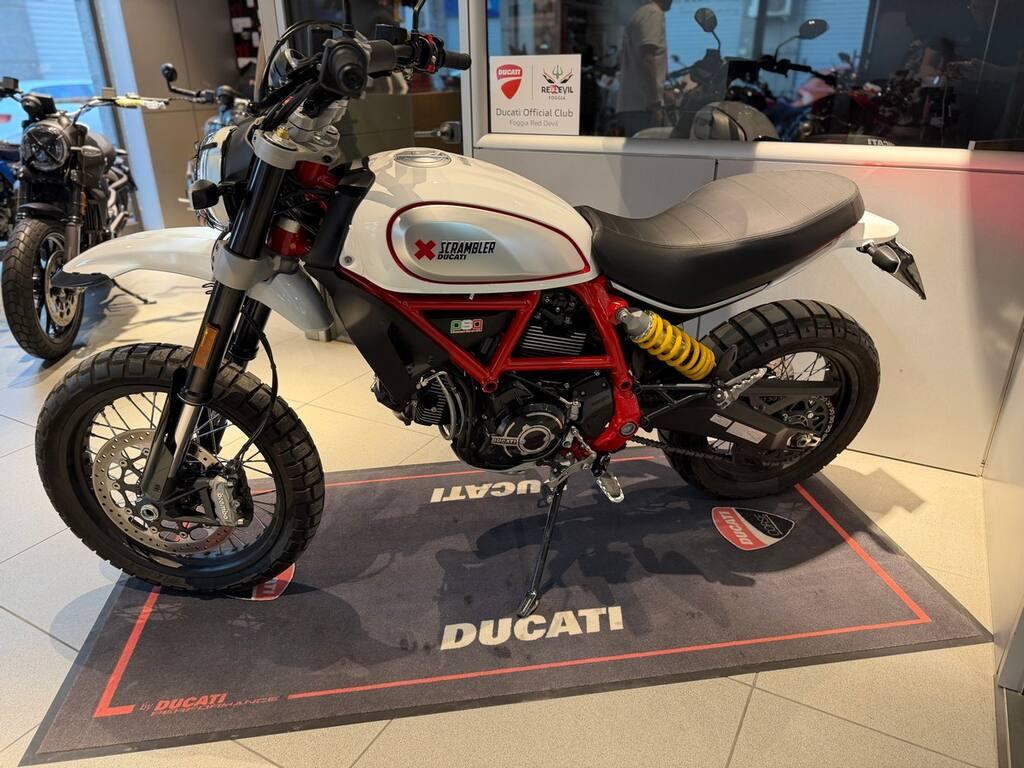 SCRAMBLER 800