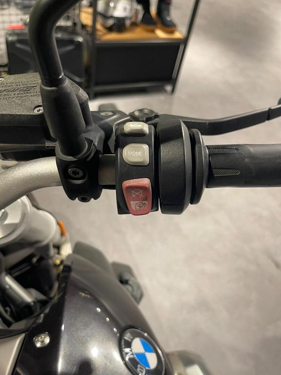 R 1200 R