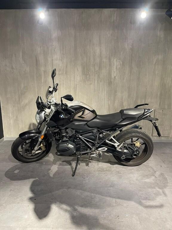 R 1200 R