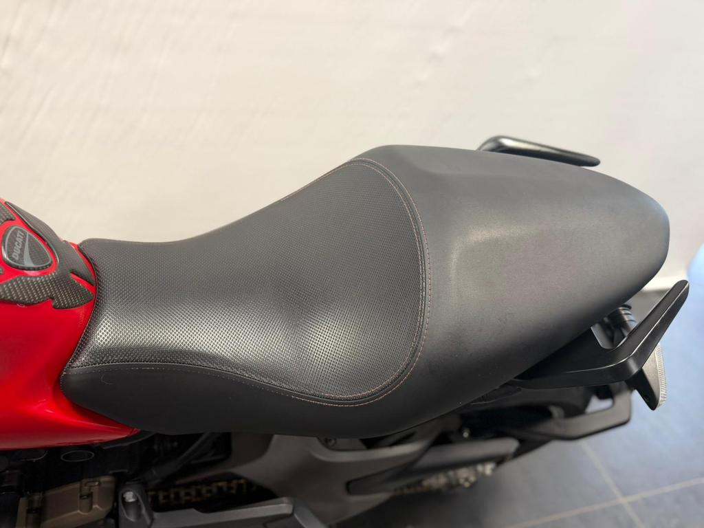 MONSTER 1200