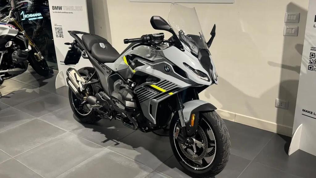 R 1300 RS