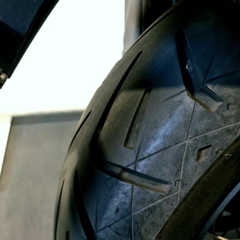 R 18