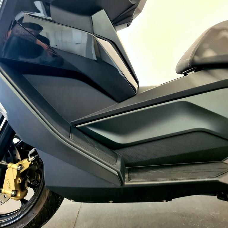 C 400 GT