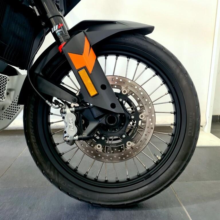 790 ADVENTURE