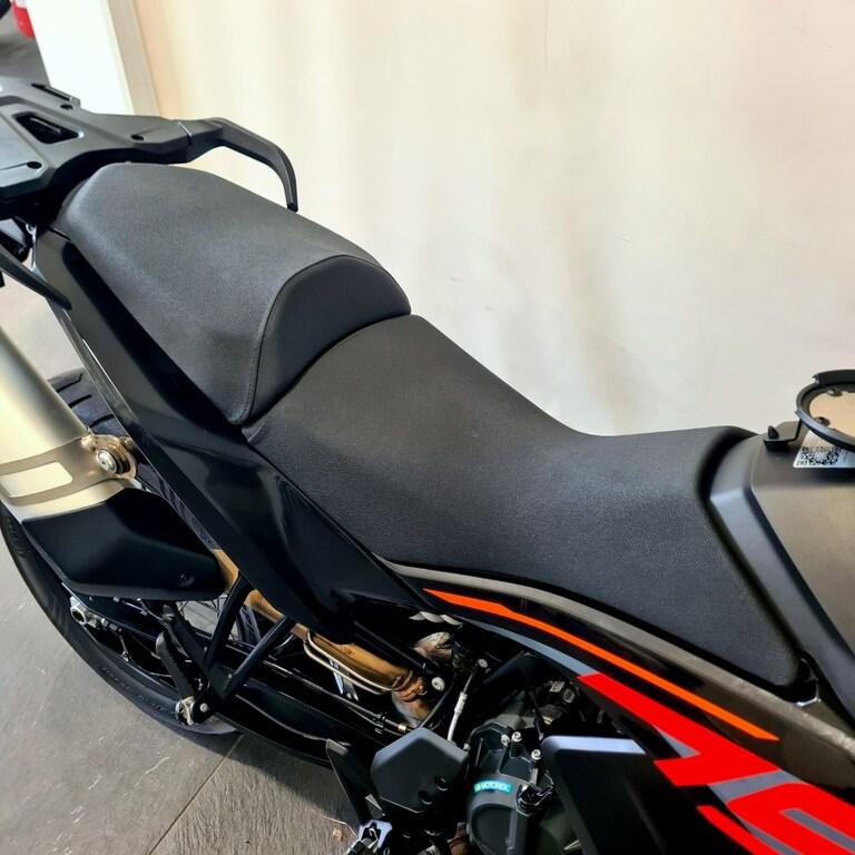 790 ADVENTURE