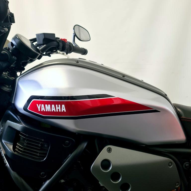 XSR 700