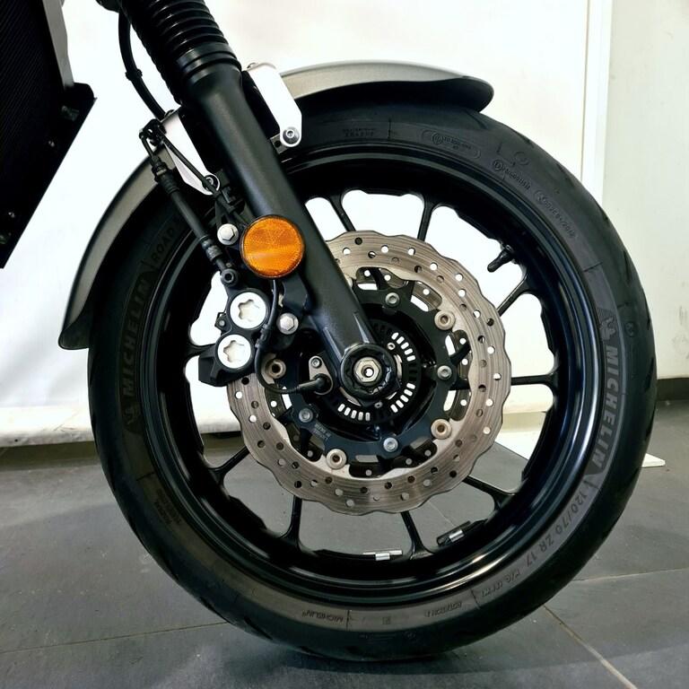 XSR 700