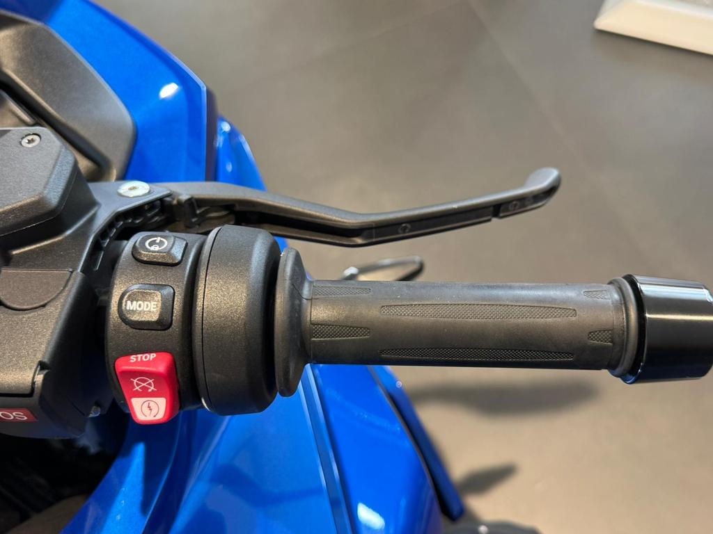 R 1300 RS