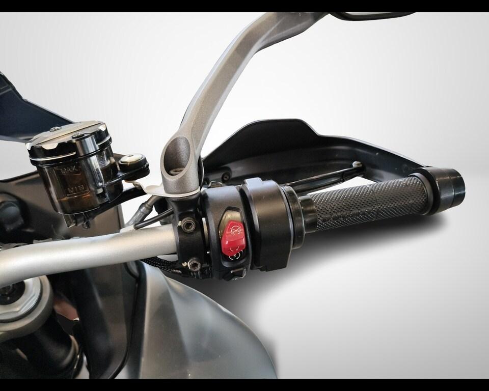 MULTISTRADA V4