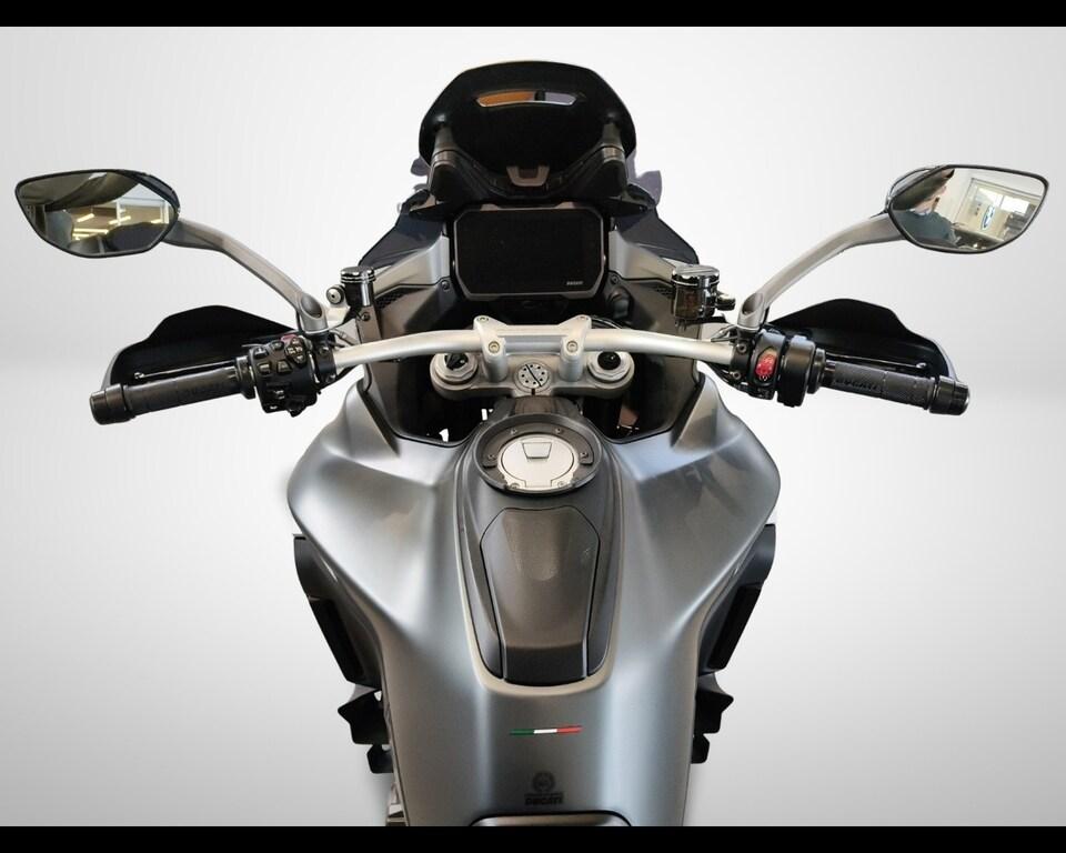 MULTISTRADA V4