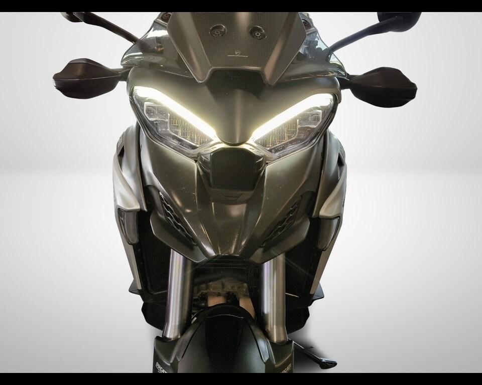 MULTISTRADA V4
