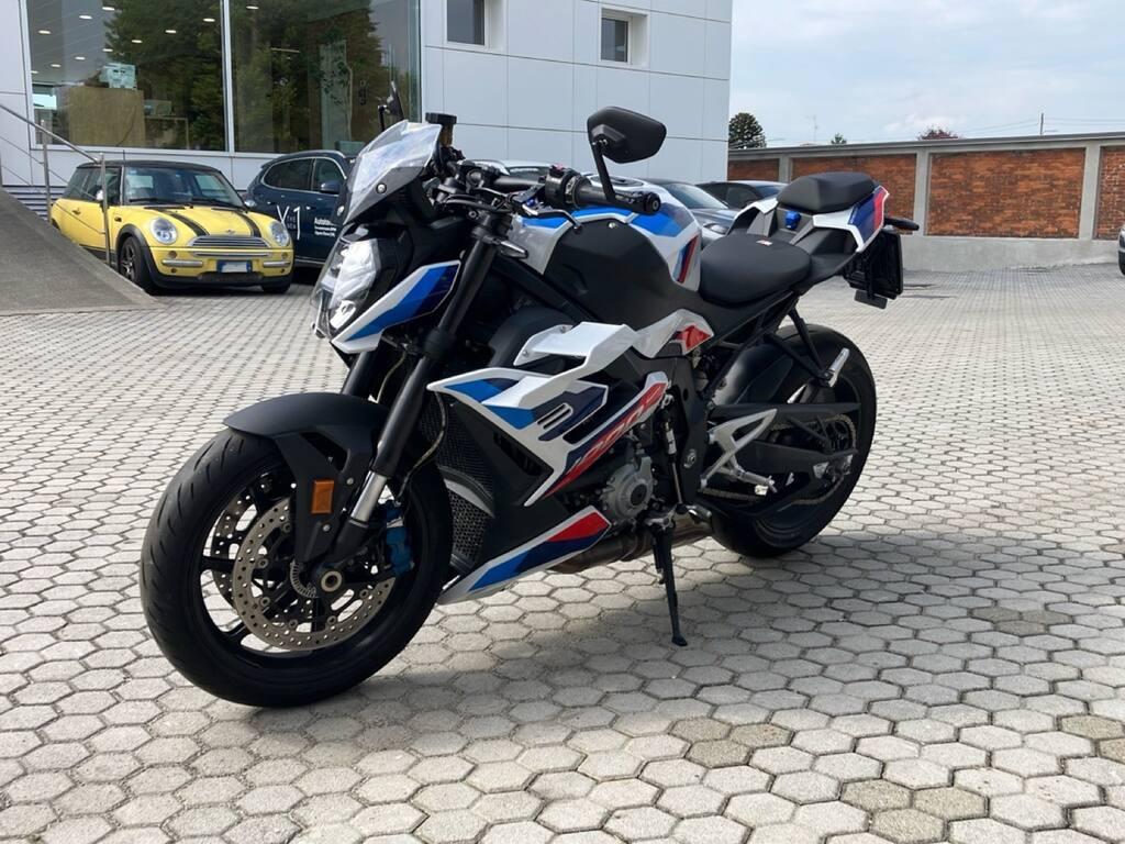 M 1000 R