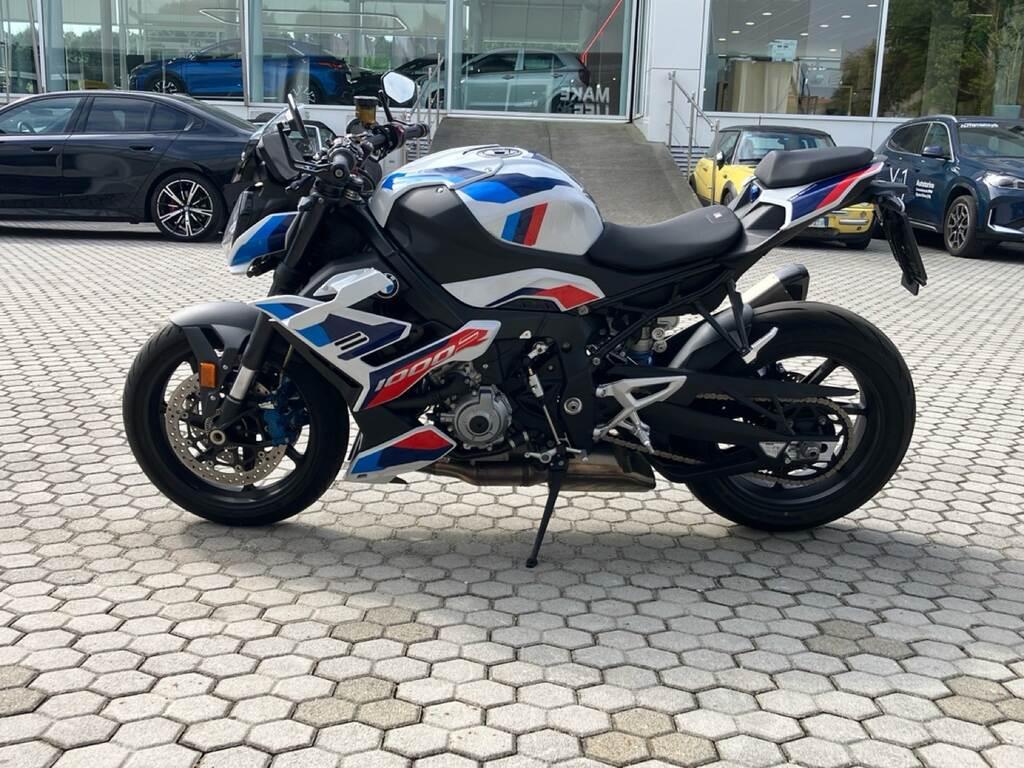 M 1000 R