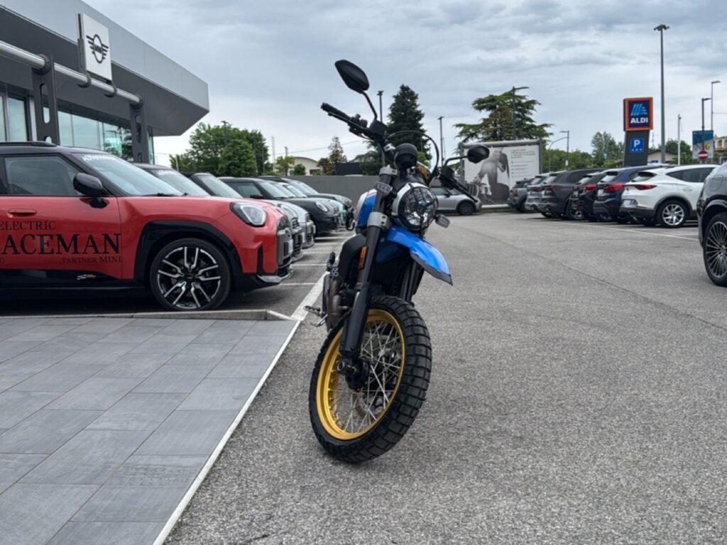 SCRAMBLER 800