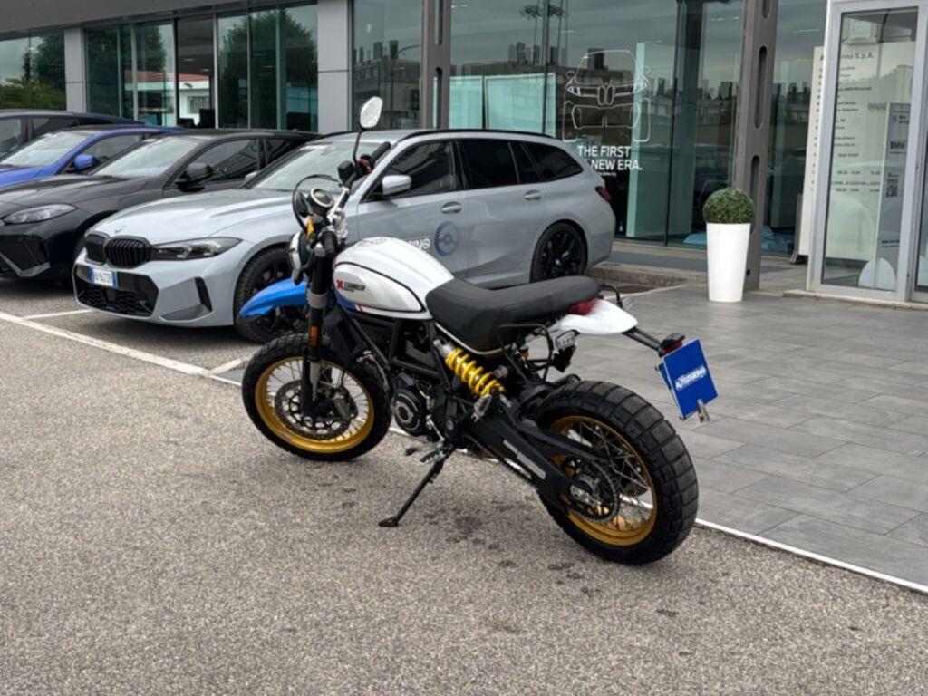 SCRAMBLER 800