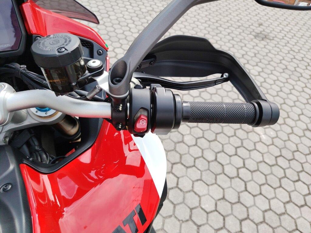 MULTISTRADA V4