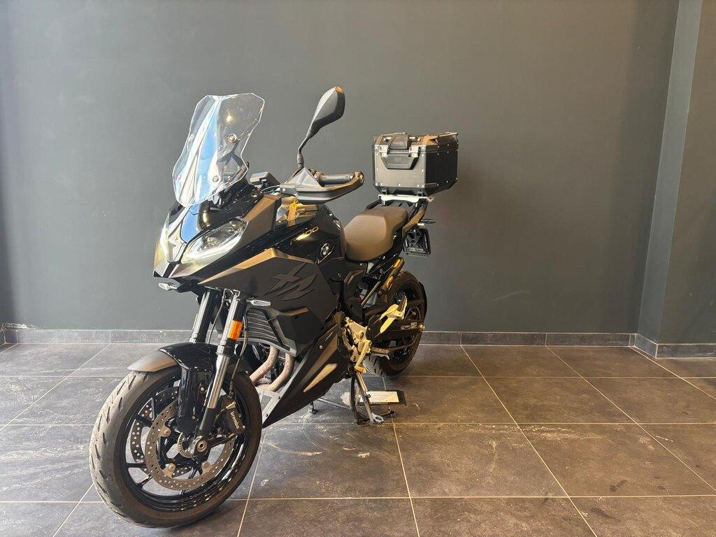 F 900 XR