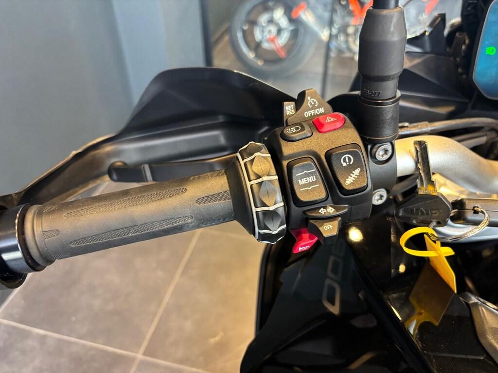 F 900 XR