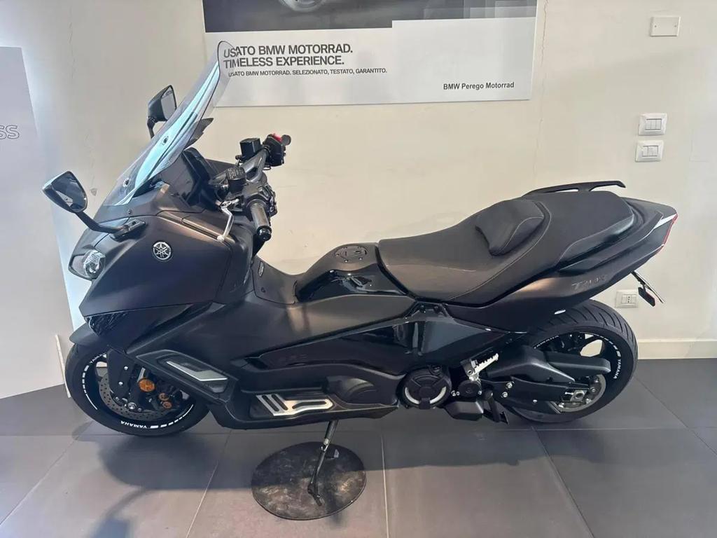 T-MAX 560