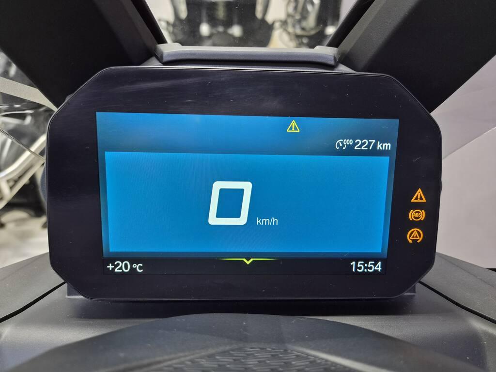 C 400 X