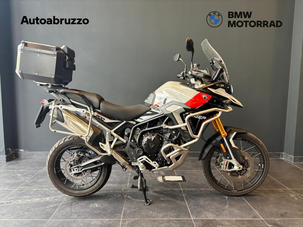 TIGER 900
