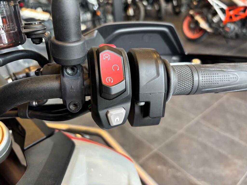 TIGER 900