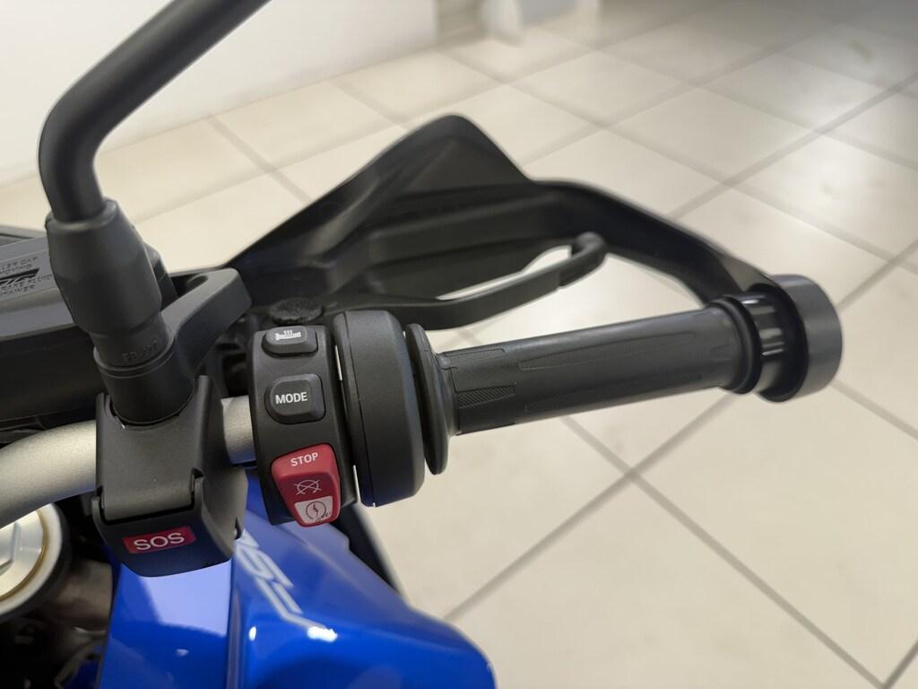 F 900 XR
