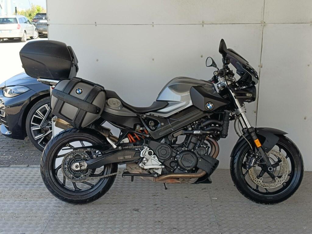 F 900 R