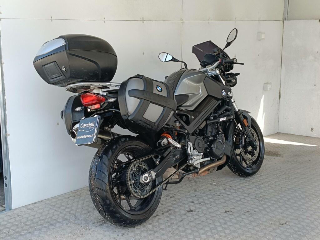 F 900 R