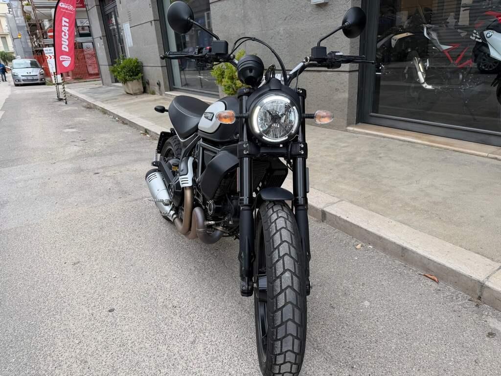 SCRAMBLER 800