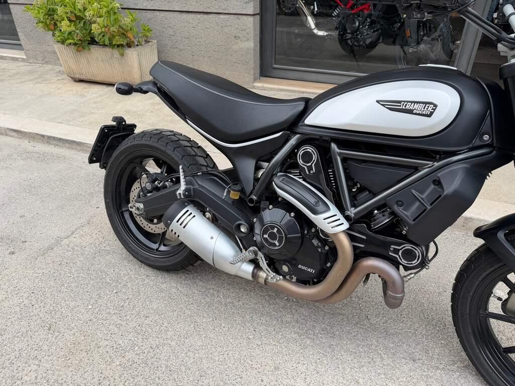 SCRAMBLER 800