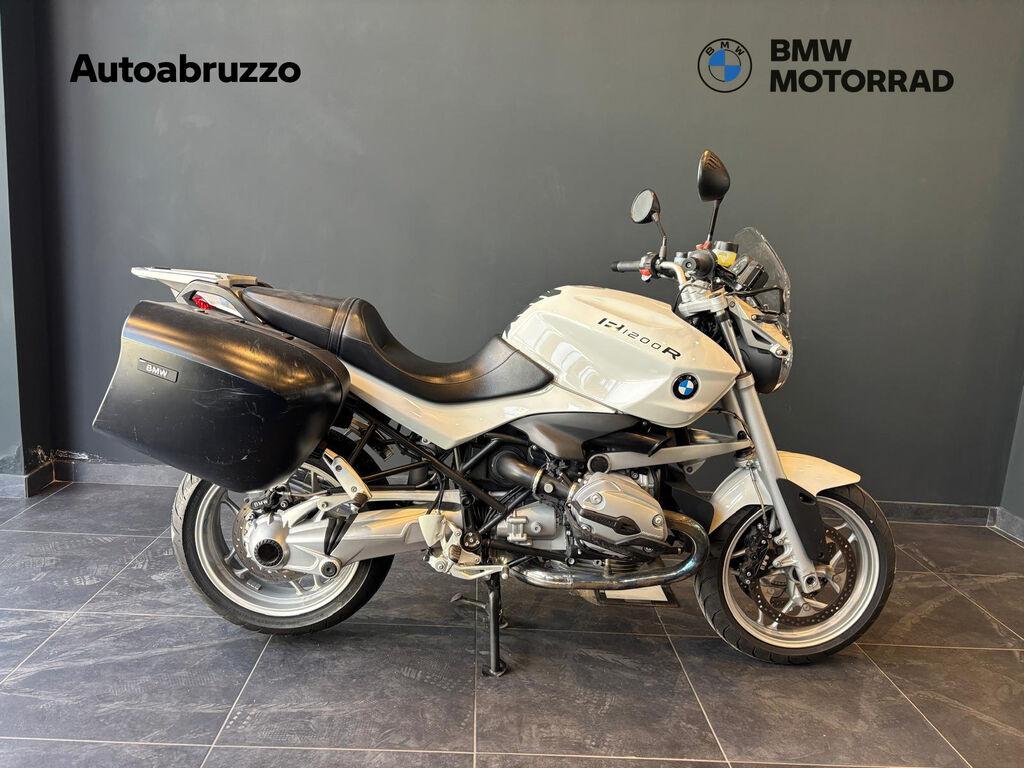 R 1200 R