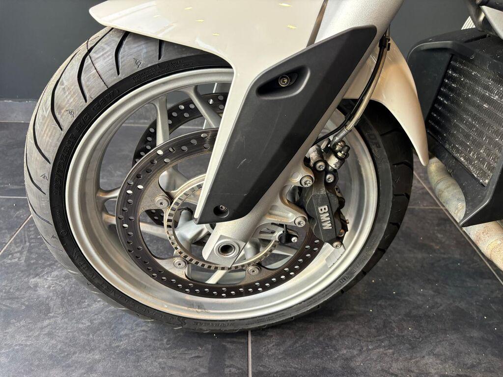 R 1200 R