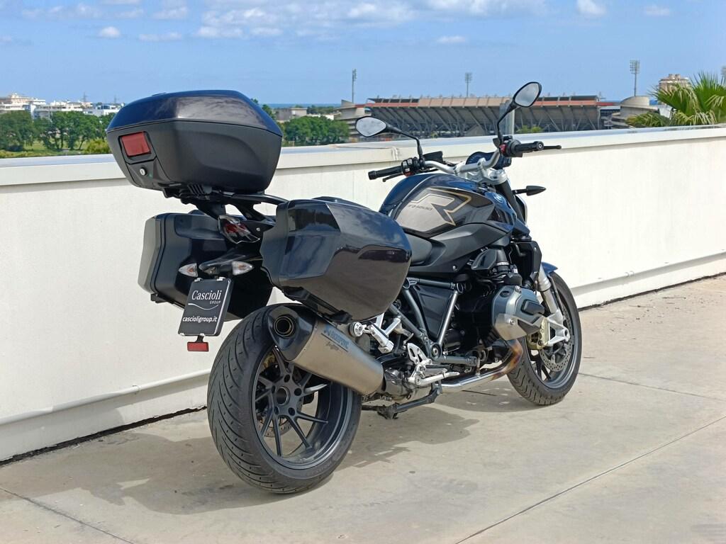 R 1200 R